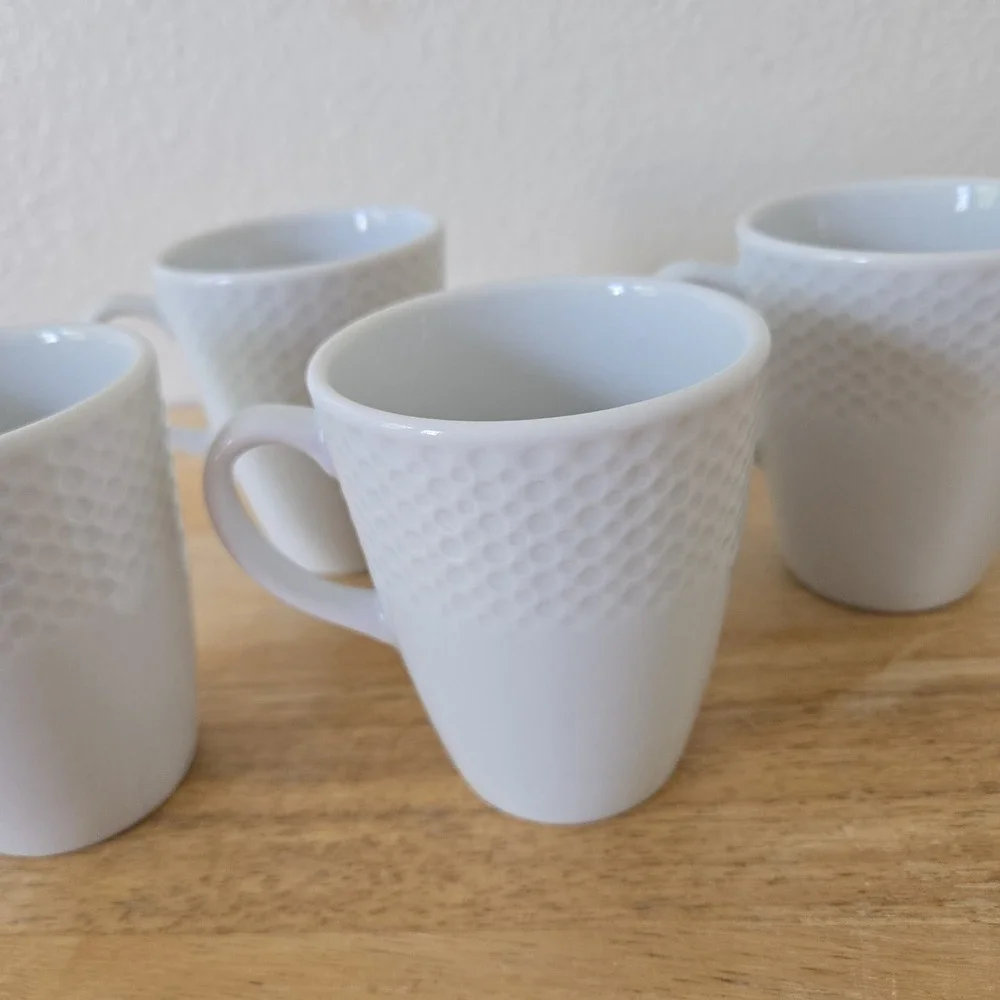 Williams Sonoma Pillivuyt Perle White Porcelain 4 Cups & 4 Saucers Small Plates